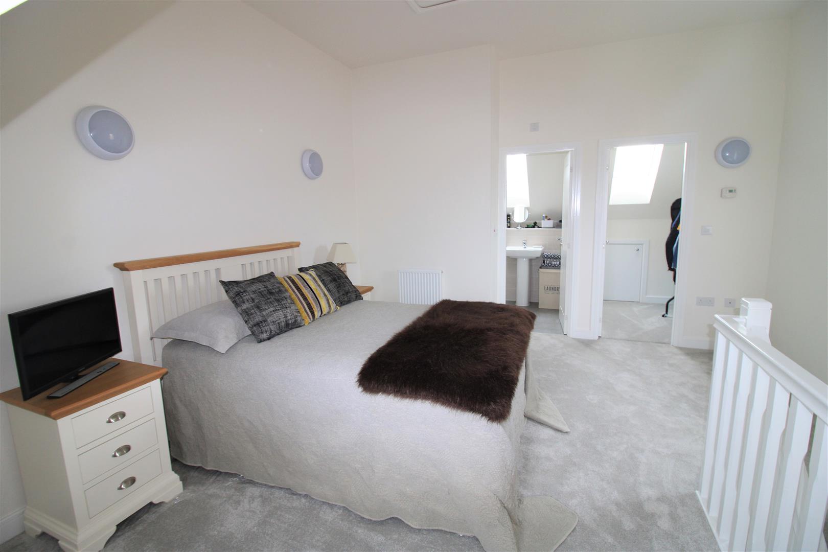 129 Gardeners Place, Shrewsbury, SY2 6FH Let Agreed